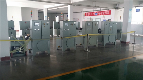 千萬不要去拿油氣集中潤滑系統(tǒng)的價(jià)格來做比較