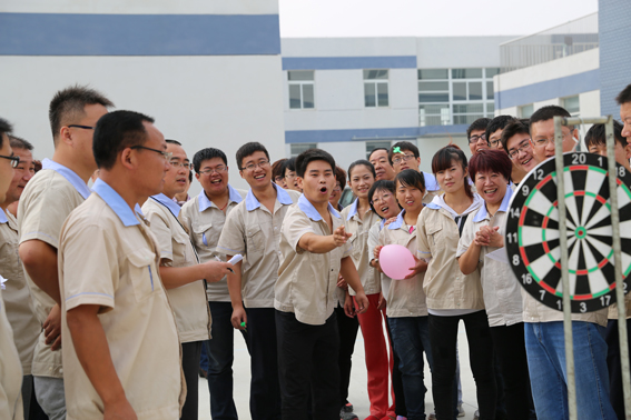 煙臺(tái)華順油氣潤(rùn)滑運(yùn)動(dòng)項(xiàng)目之投飛鏢