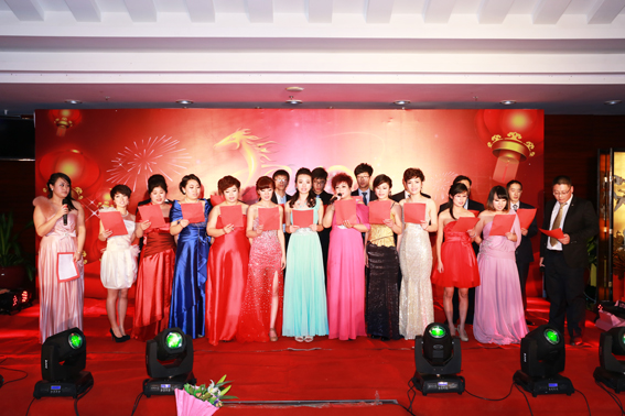 煙臺(tái)華順油氣潤(rùn)滑春晚節(jié)目之詩(shī)歌朗誦