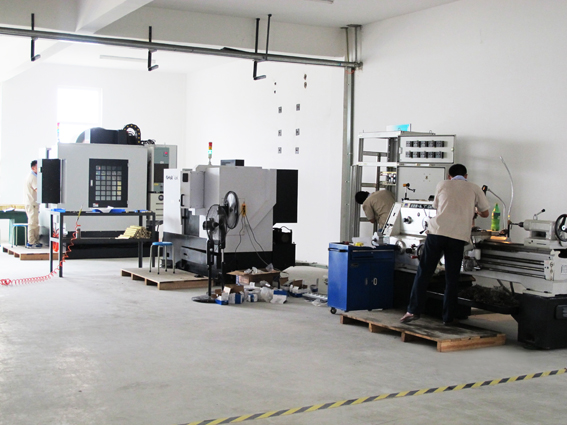 煙臺華順油氣潤滑之車間設(shè)備