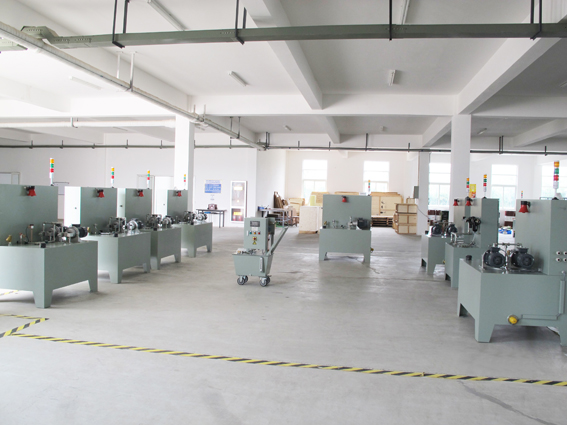 煙臺華順油氣潤滑之車間產(chǎn)品區(qū)